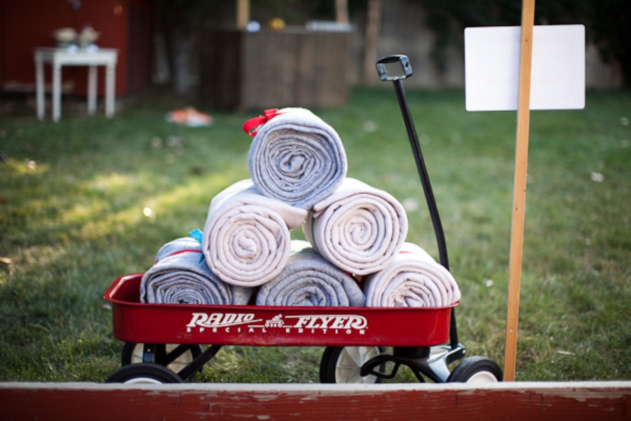 revertphoto-vintage-outdoor-movie-party-02-0x600