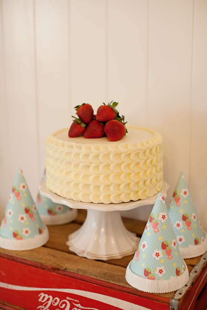 strawberry_styled_shoot__003