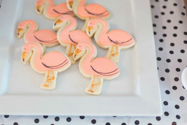 flamingo biscuit