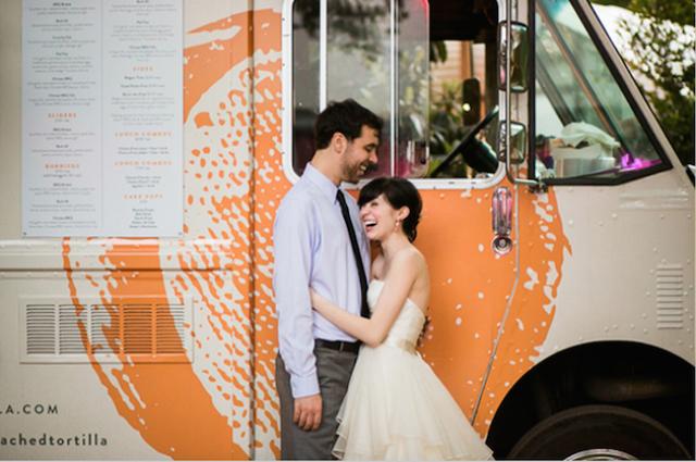 10-ideas-for-a-food-truck-wedding