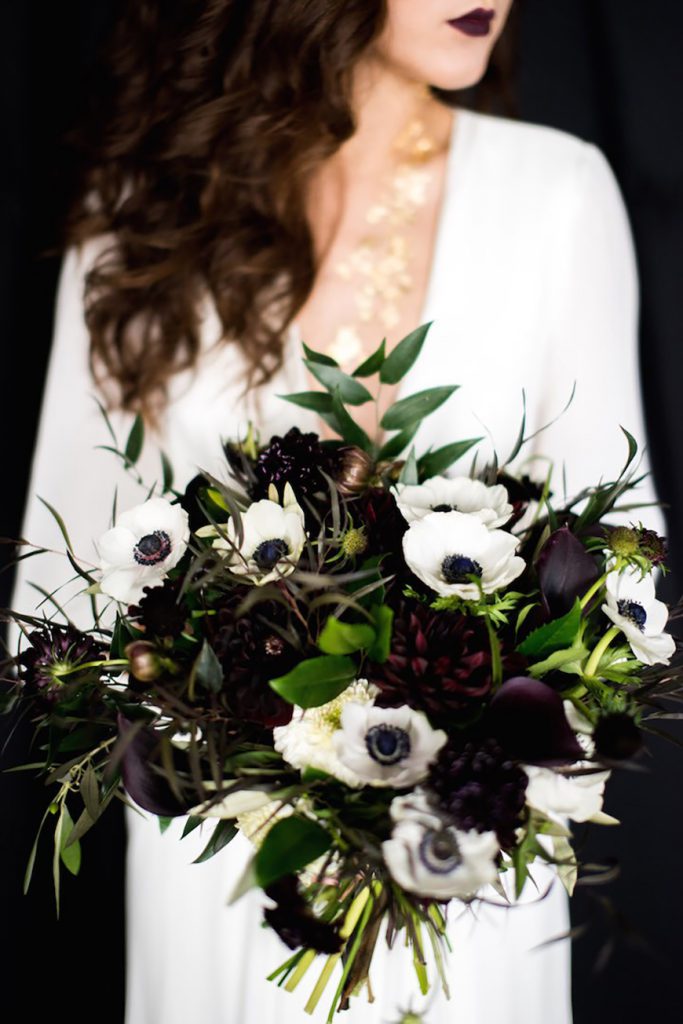 Black-and-White-wedding-theme-Flowers_MODWeddings